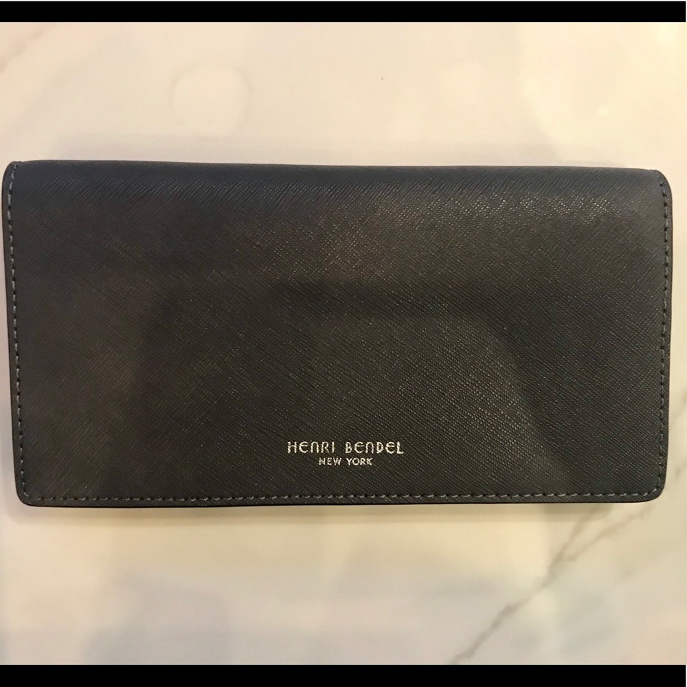 BRAND NEW HENRI BENDEL WALLET